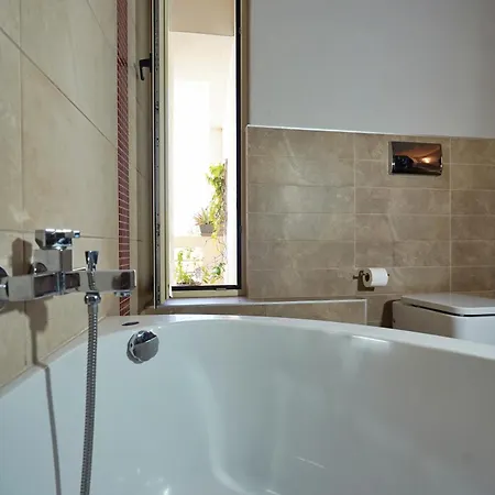 Zoe' S Place In Chania