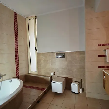 Zoe' S Place In Chania * La Canea