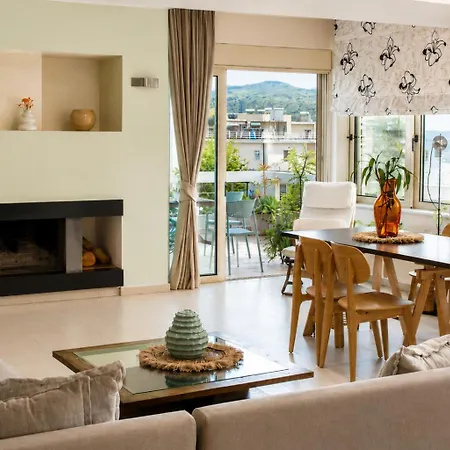 Zoe' S Place In Chania *